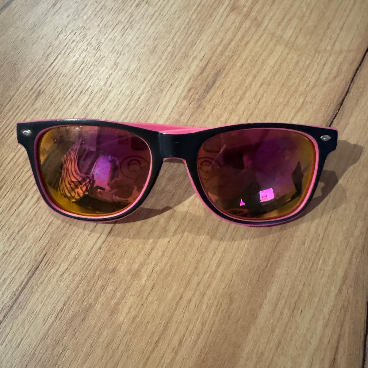 Jacquie et Michel Sunglasses  Worn by Actresses